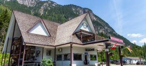 Exterior view at Peaks Lodge in Revelstoke, BC